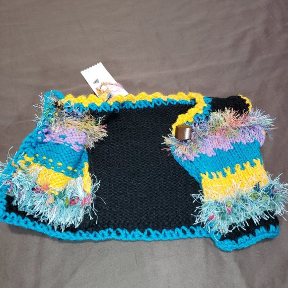 Hand Knit Vest Gabriola Island BC Stripe Pattern Frill Wood Closure Brand New - Picture 3 of 7